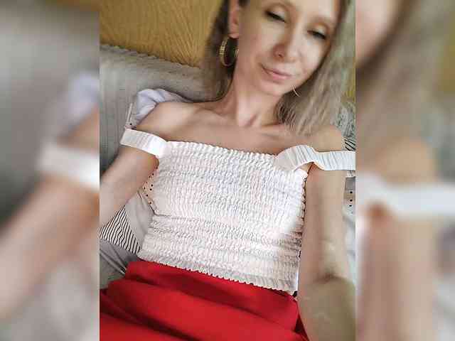 -Christina- webcam