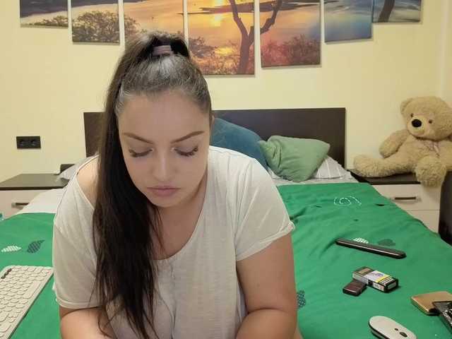 adellineee's BongaCams show and profile