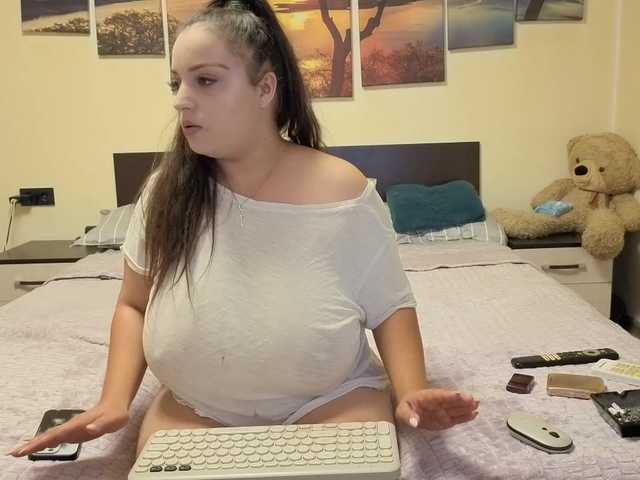 adellineee live webcam show