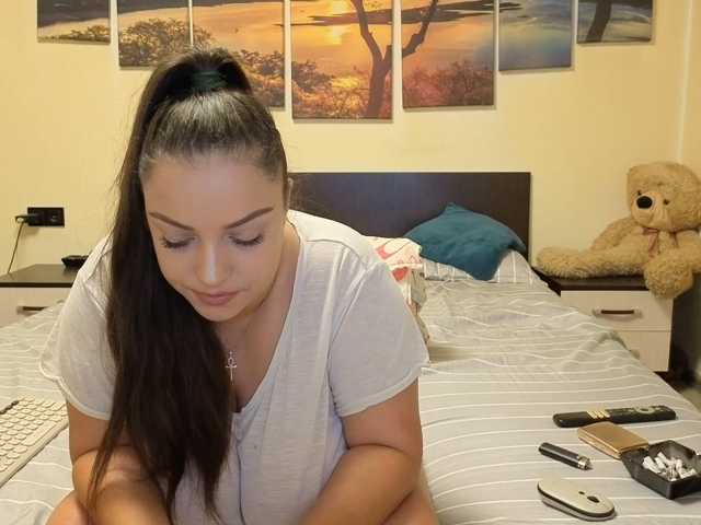 adellineee live cam on BongaCams
