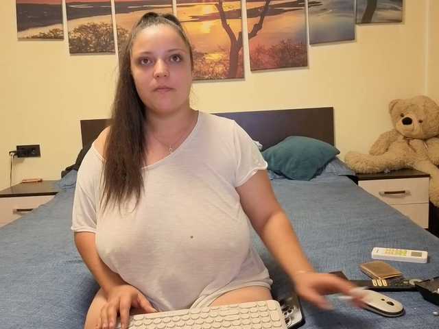 adellineee live webcam show