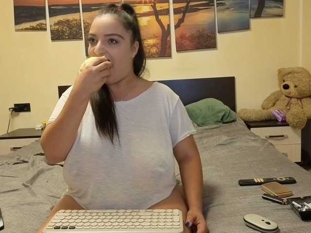 adellineee, live now on BongaCams