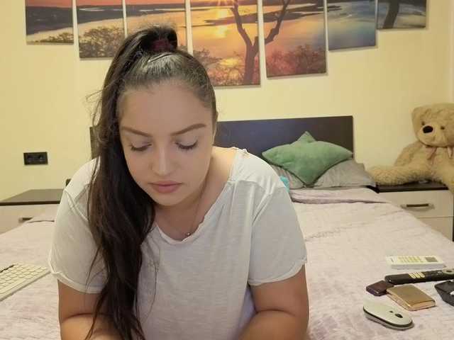 adellineee live cam on BongaCams