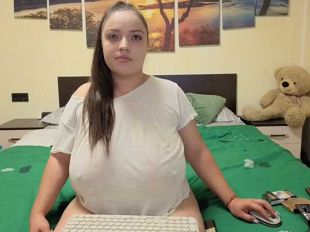 adellineee's BongaCams show and profile