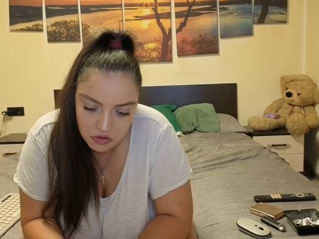 adellineee, live now on BongaCams