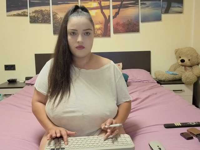 adellineee cam belle