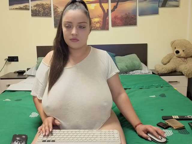 adellineee's BongaCams show and profile