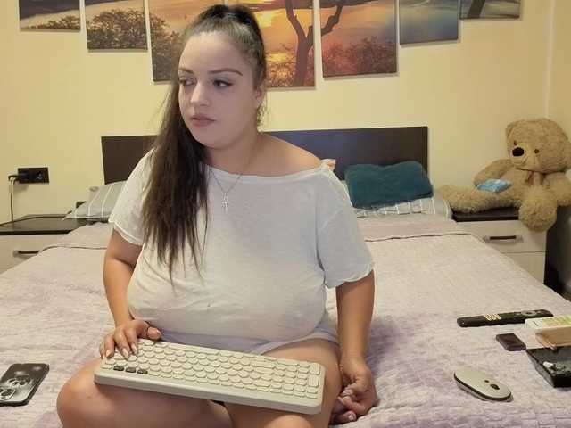 adellineee live webcam show