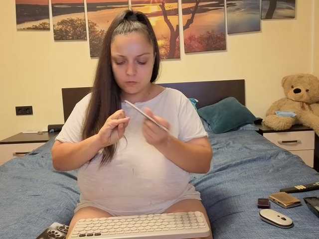 adellineee live cam on BongaCams