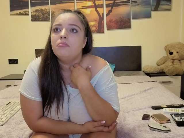 adellineee live cam on BongaCams