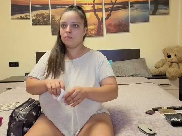 adellineee live cam on BongaCams