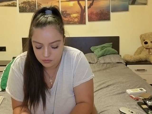 adellineee live cam on BongaCams