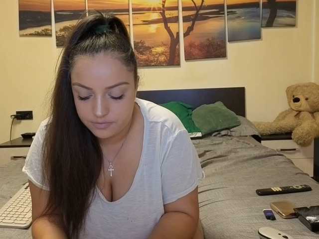 adellineee live cam on BongaCams