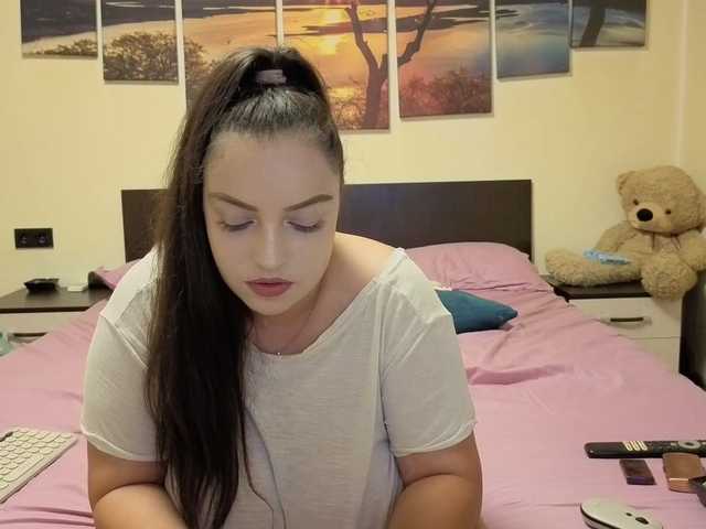 adellineee live cam on BongaCams