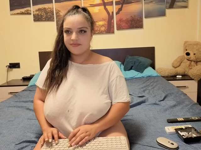 adellineee online
