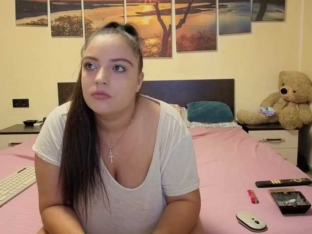 adellineee live cam on BongaCams