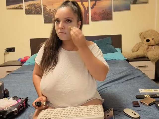 adellineee live cam on BongaCams