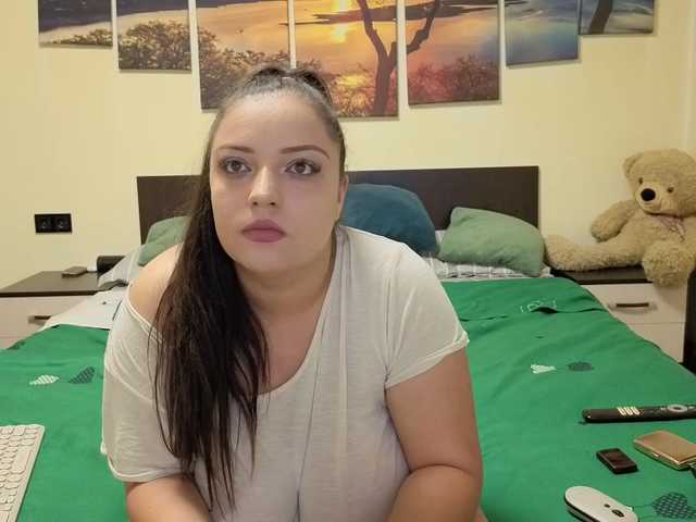 adellineee's BongaCams show and profile