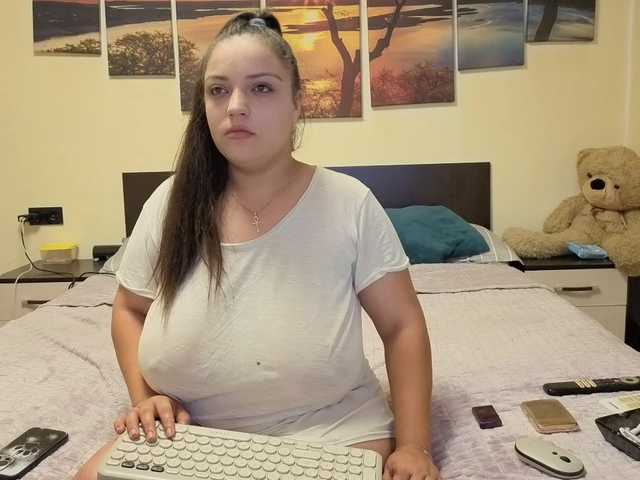 adellineee live webcam show