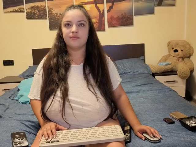 adellineee live cam on BongaCams