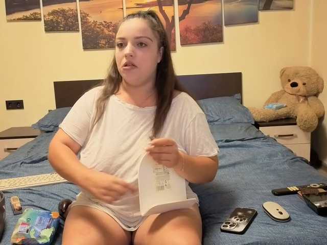 adellineee live cam on BongaCams