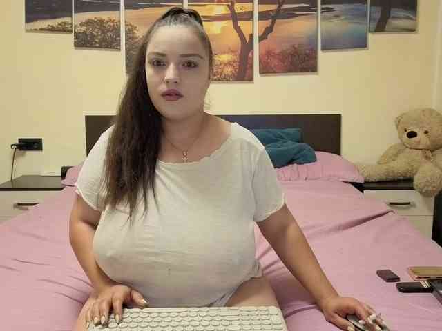 adellineee webcam