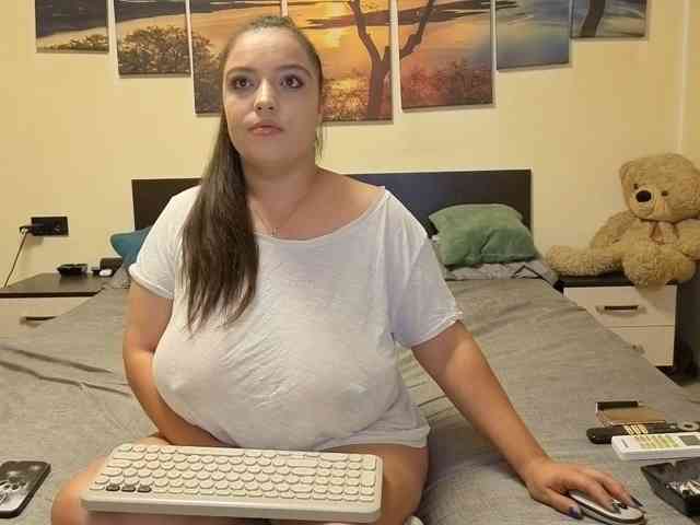adellineee webcam