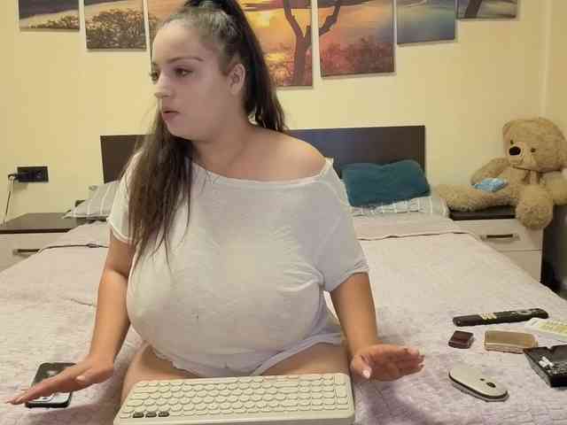 adellineee webcam