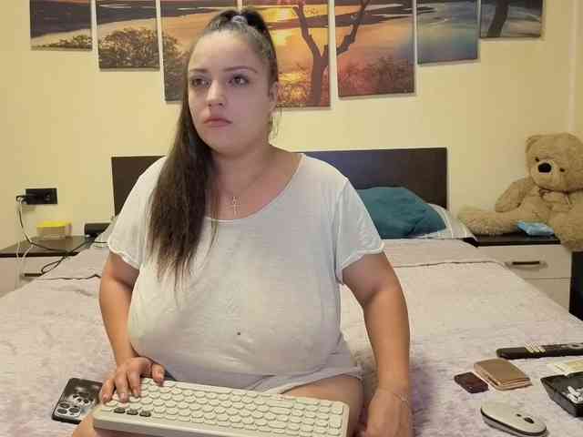 adellineee webcam