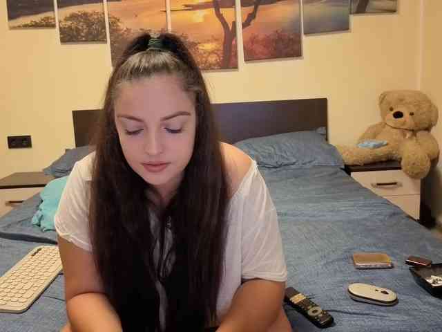 adellineee webcam