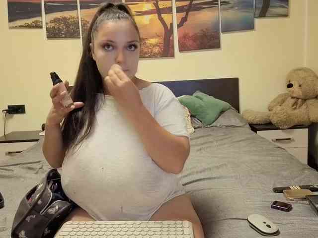 adellineee webcam