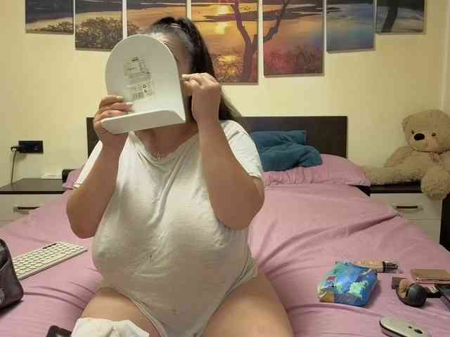 adellineee webcam