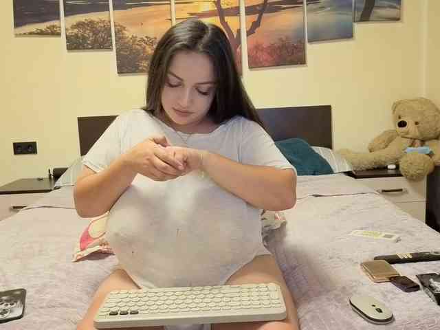 adellineee webcam