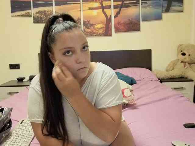 adellineee webcam