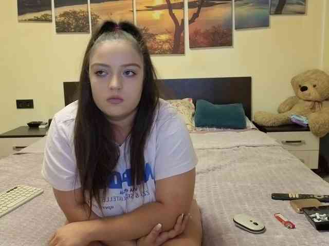 adellineee webcam