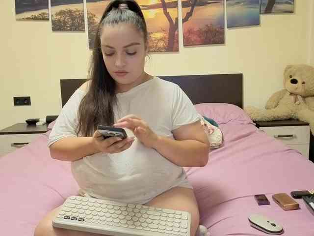 adellineee webcam