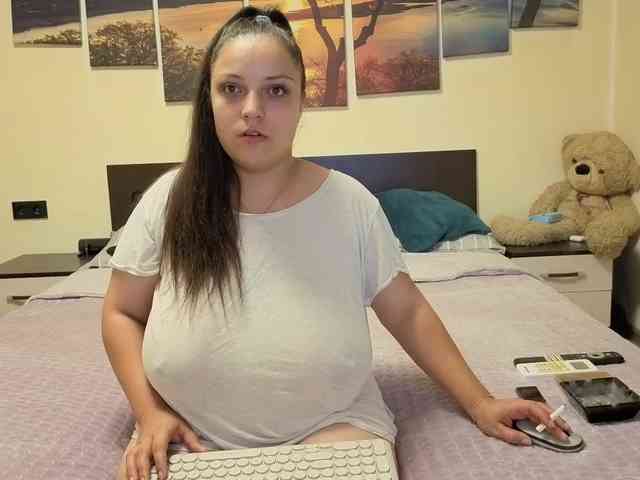 adellineee webcam
