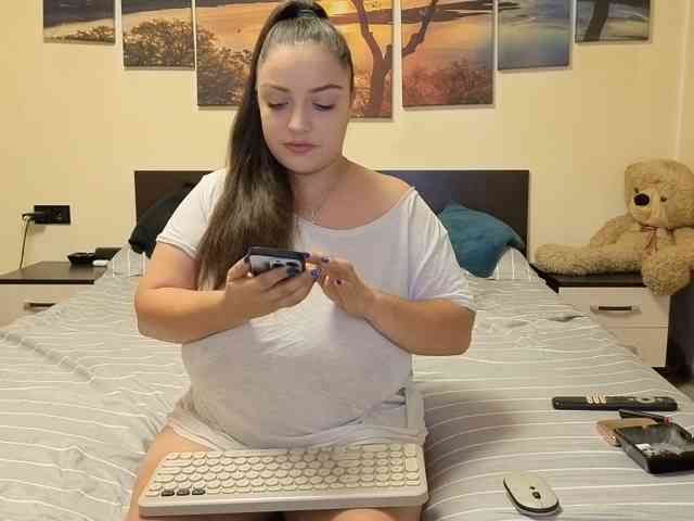 adellineee webcam
