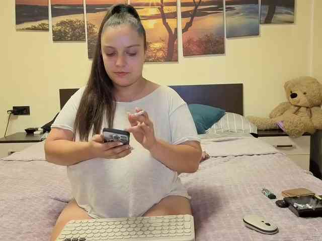 adellineee webcam