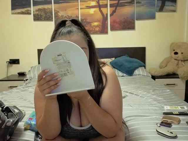 adellineee webcam