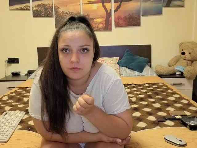 adellineee webcam