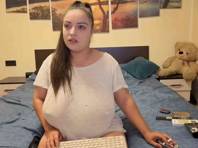 adellineee webcam