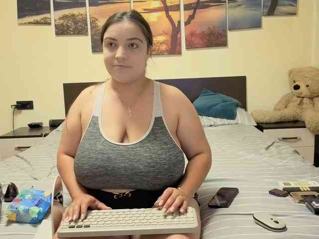 adellineee webcam