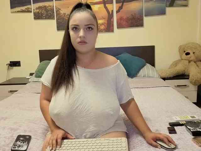 adellineee webcam