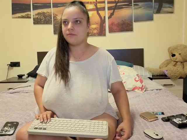 adellineee webcam