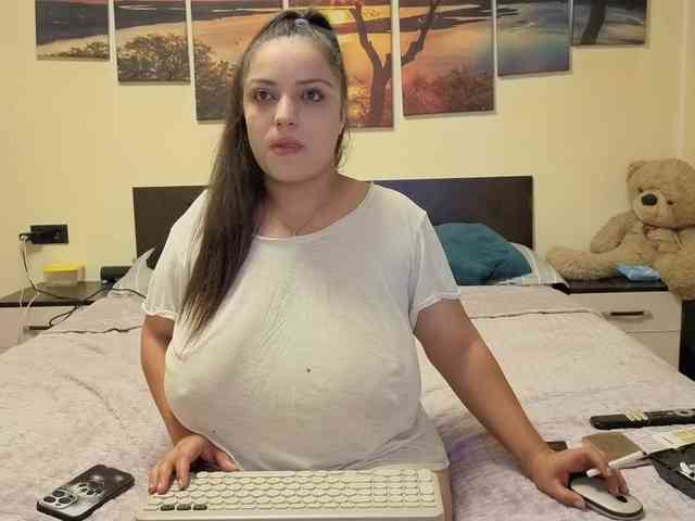 adellineee webcam
