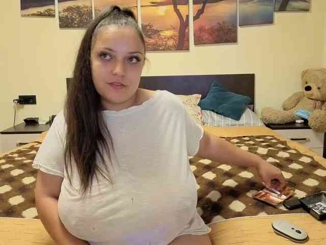 adellineee webcam