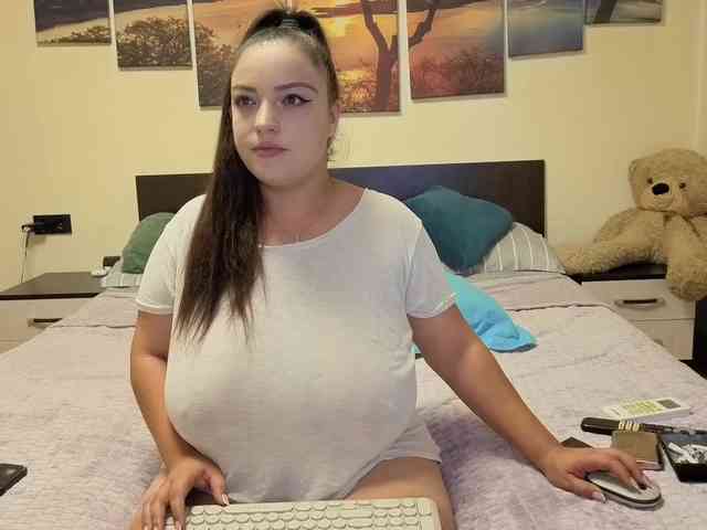 adellineee webcam