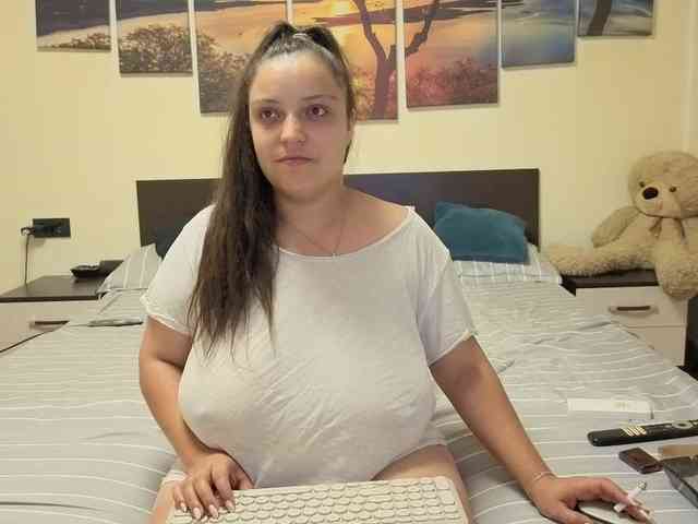 adellineee webcam