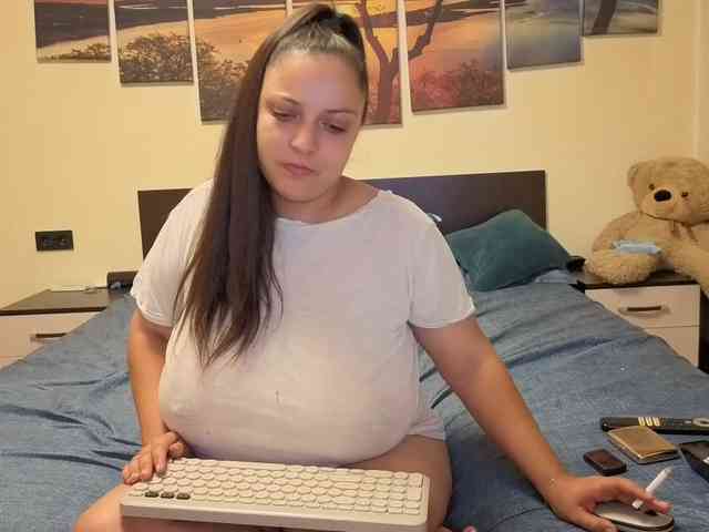 adellineee webcam